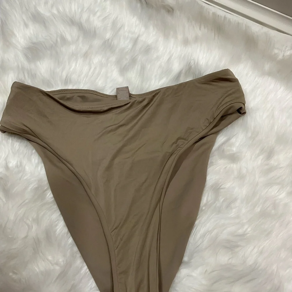 SKIMS Micd Waist Bottom